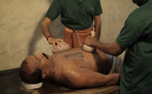 Muthira Kizhi herbal bolus therapy at Agasthya Ayurvedic Hospital Kerala